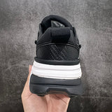 V2K Run Black & White