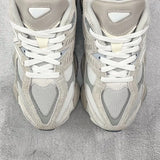 NB 9060 Ano Novo Lunar Timberwolf Cinzento
