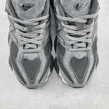 NB 9060 Cinzento Escuro - Freshgoods