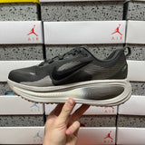 Vomero Plus Medium Ash