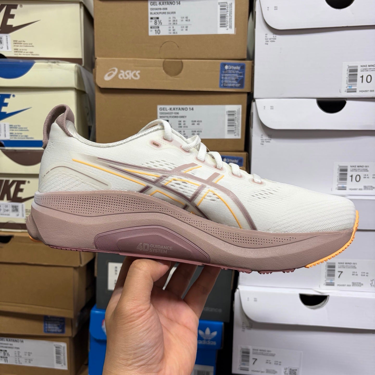 GEL-KAYANO 32 Beige/White