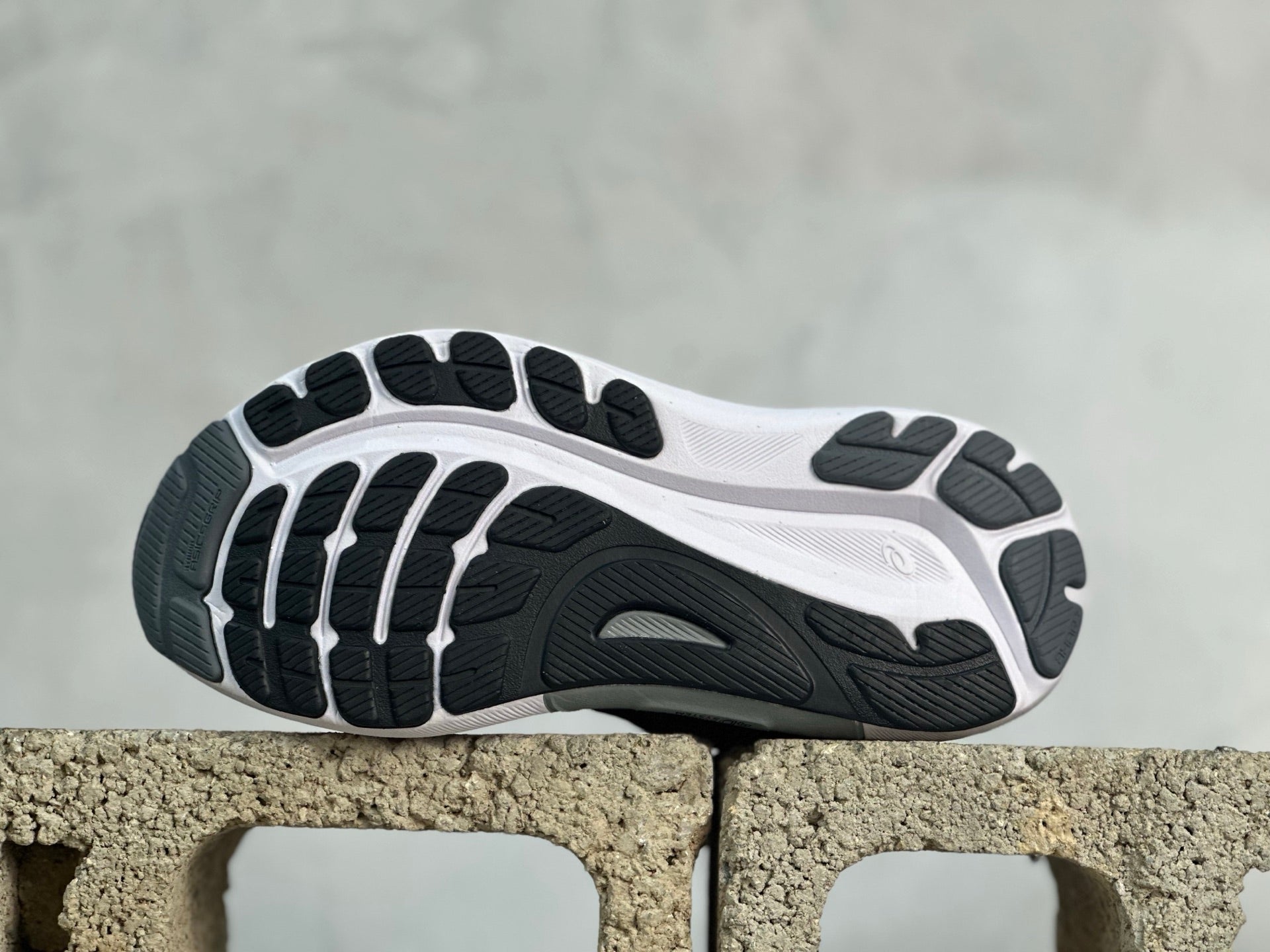 Gel-Kayano 31 Black/White