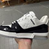 Trainer White and Black