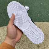 AJ1 MID Barely Grape