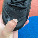 12 Black Taxi