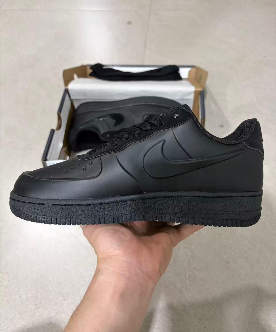AF1 Pure Black