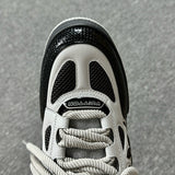 Skate Black and White