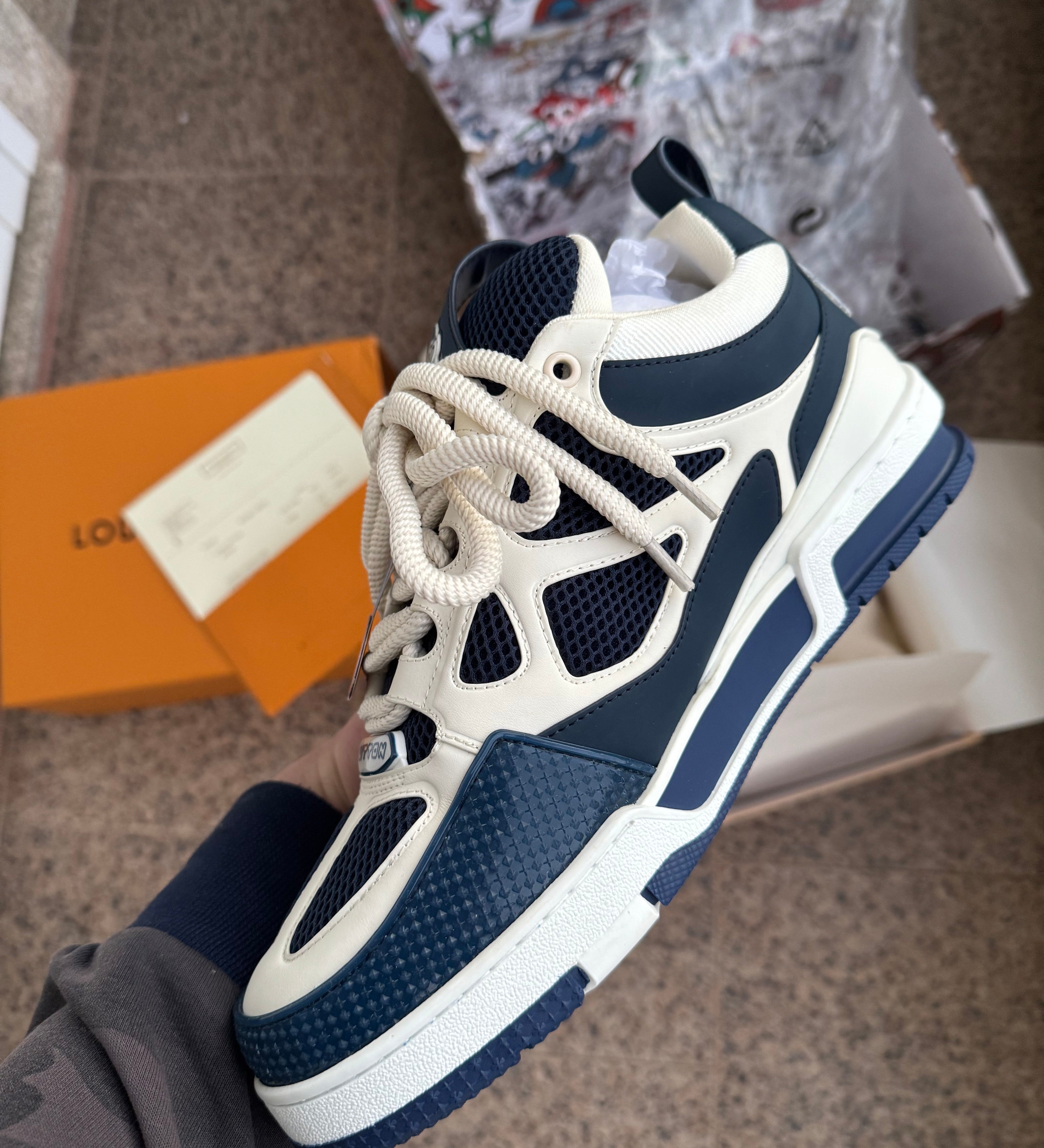 Skate Blue