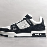 Trainer Black and White