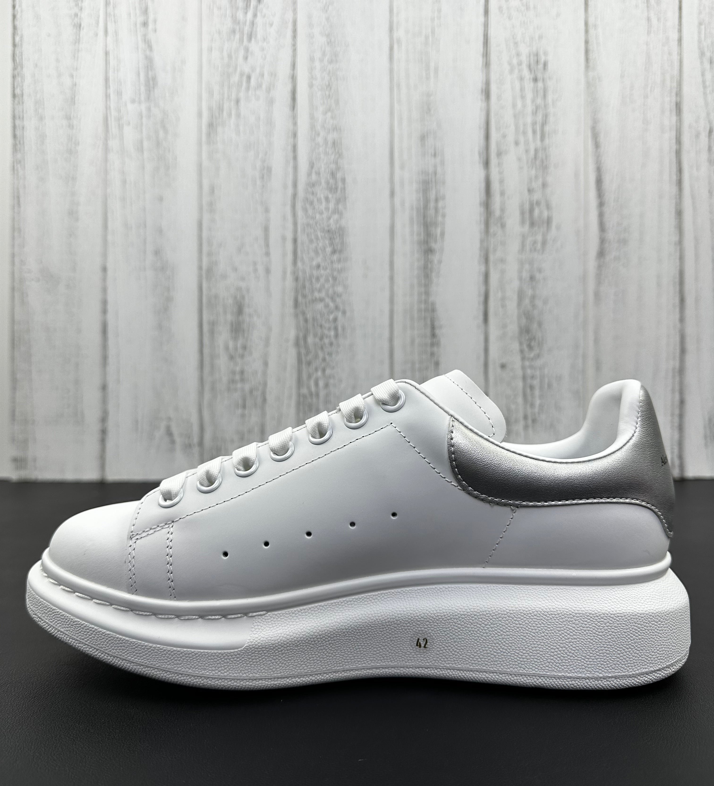 Alexander McQueen Cinza Drip Sneakers