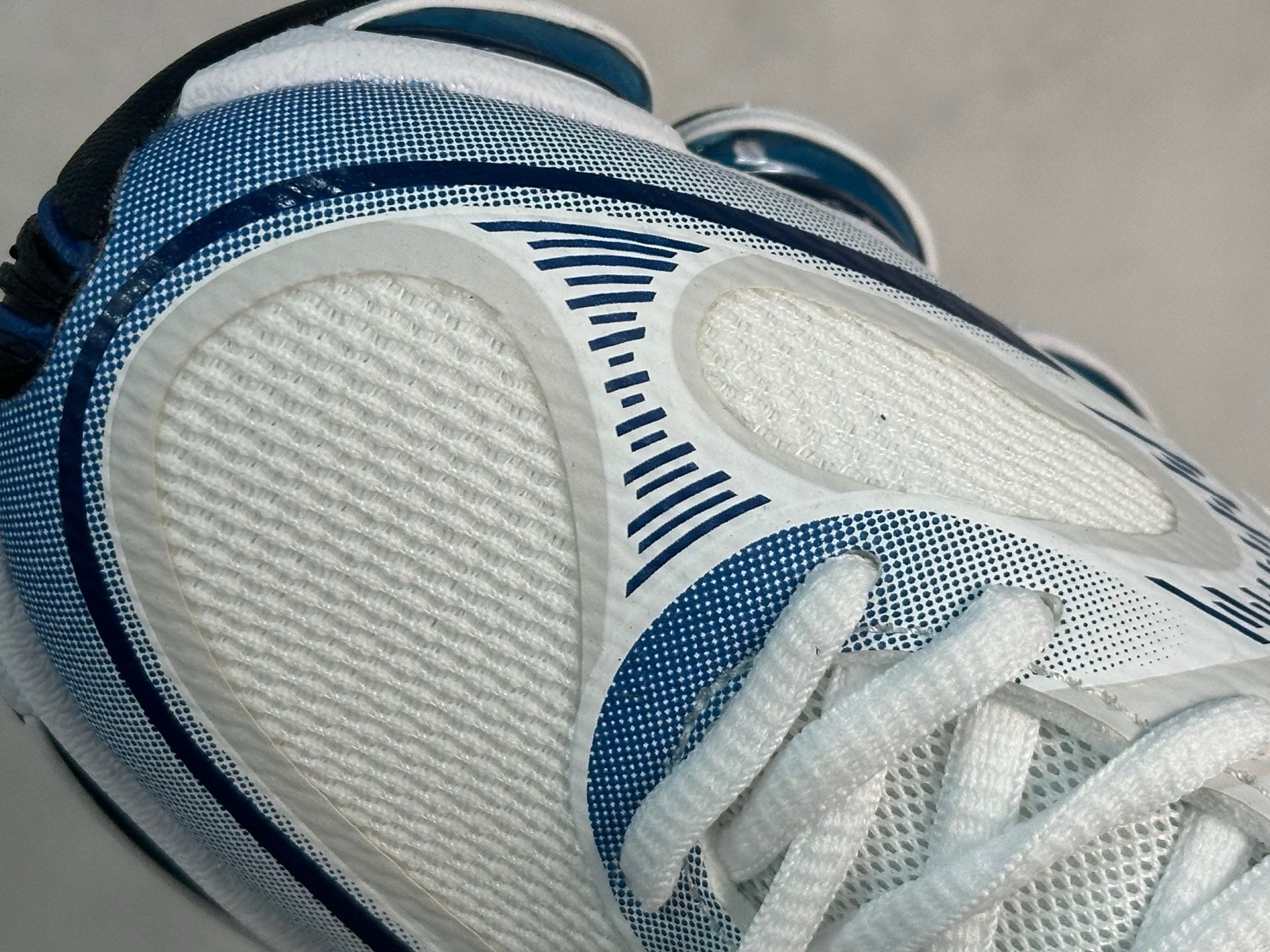 2000 White and Blue