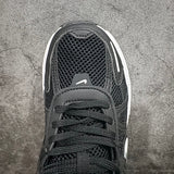 V2K Run Black & White