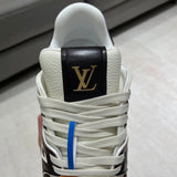 Trainer White and Black