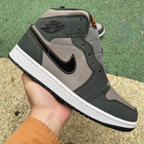AJ1 MID Night Stadium