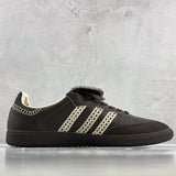Samba Brown White