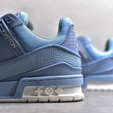Trainer Light Blue