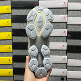 Gel-Kinetic Fluent White and Silver