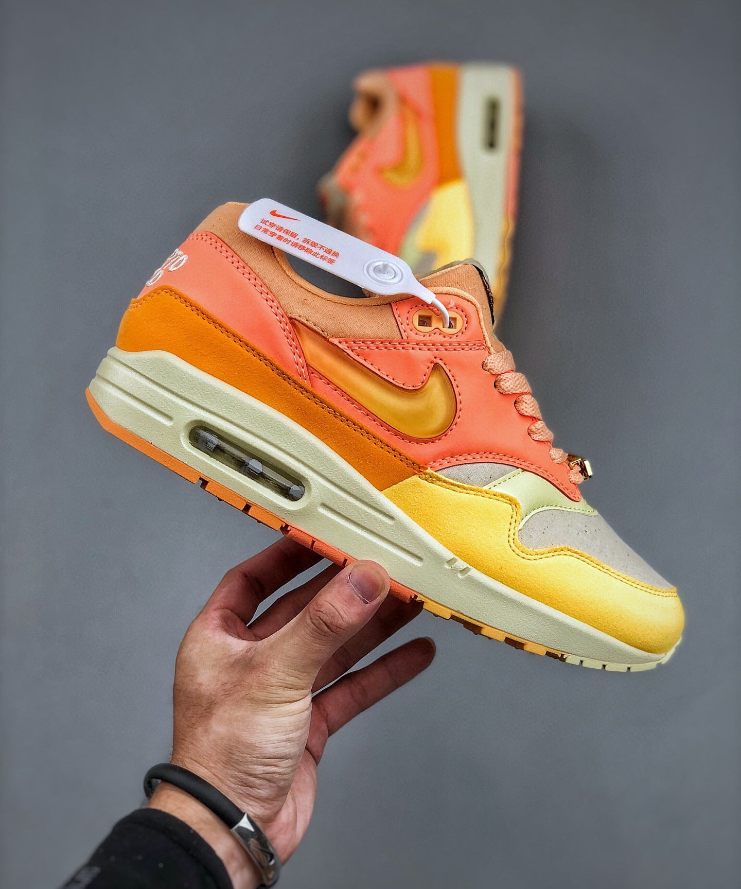 Air Max 1 Dia de Porto Rico Orange Frost