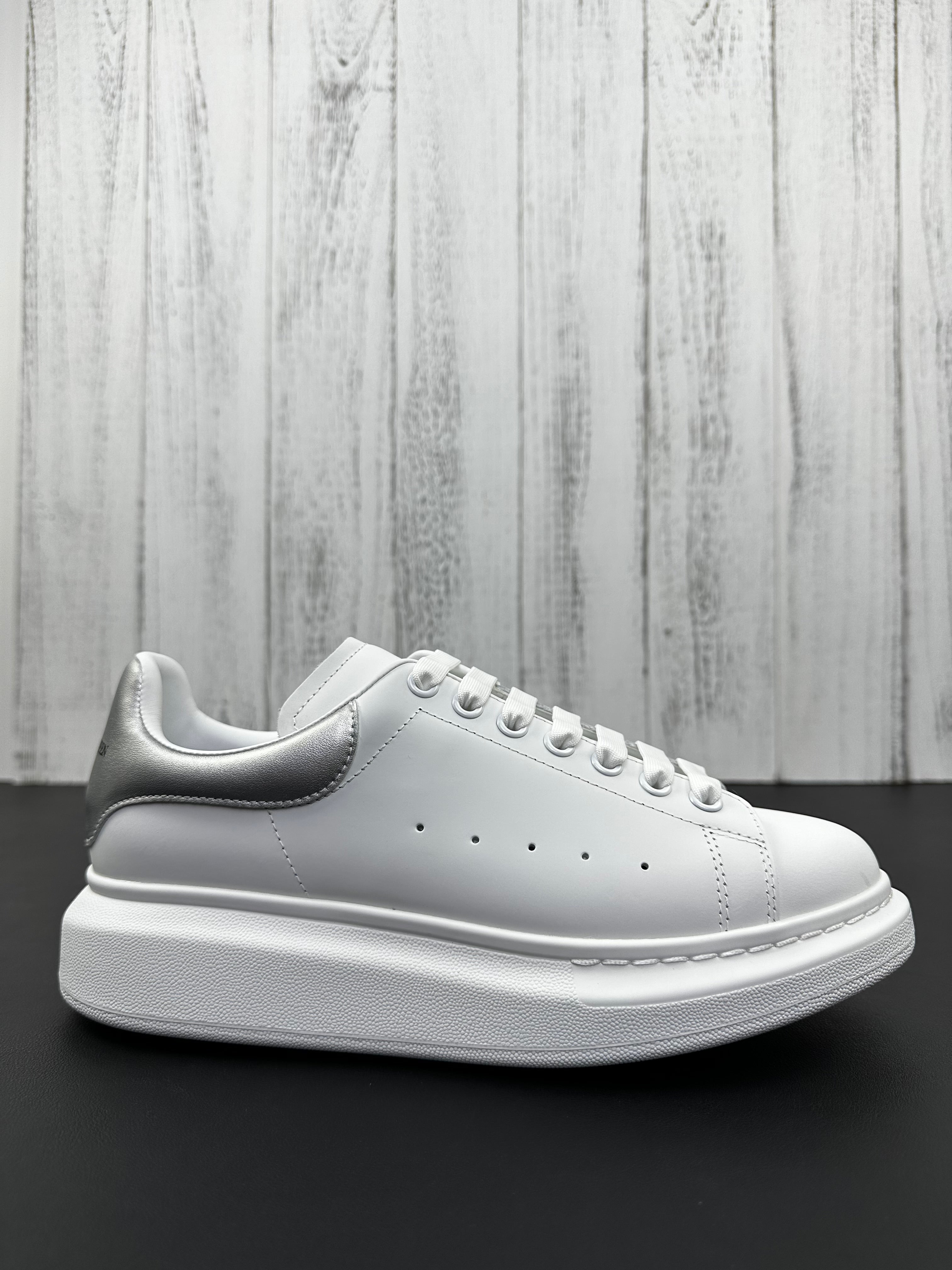 Alexander McQueen Cinza Drip Sneakers