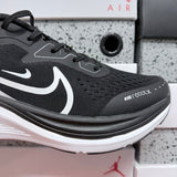 Nk Air Alphazoom Black/White