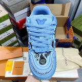 Trainer Blue