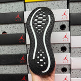 Vomero Plus Black Carbon Grey