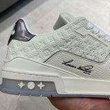 Trainer White and Grey