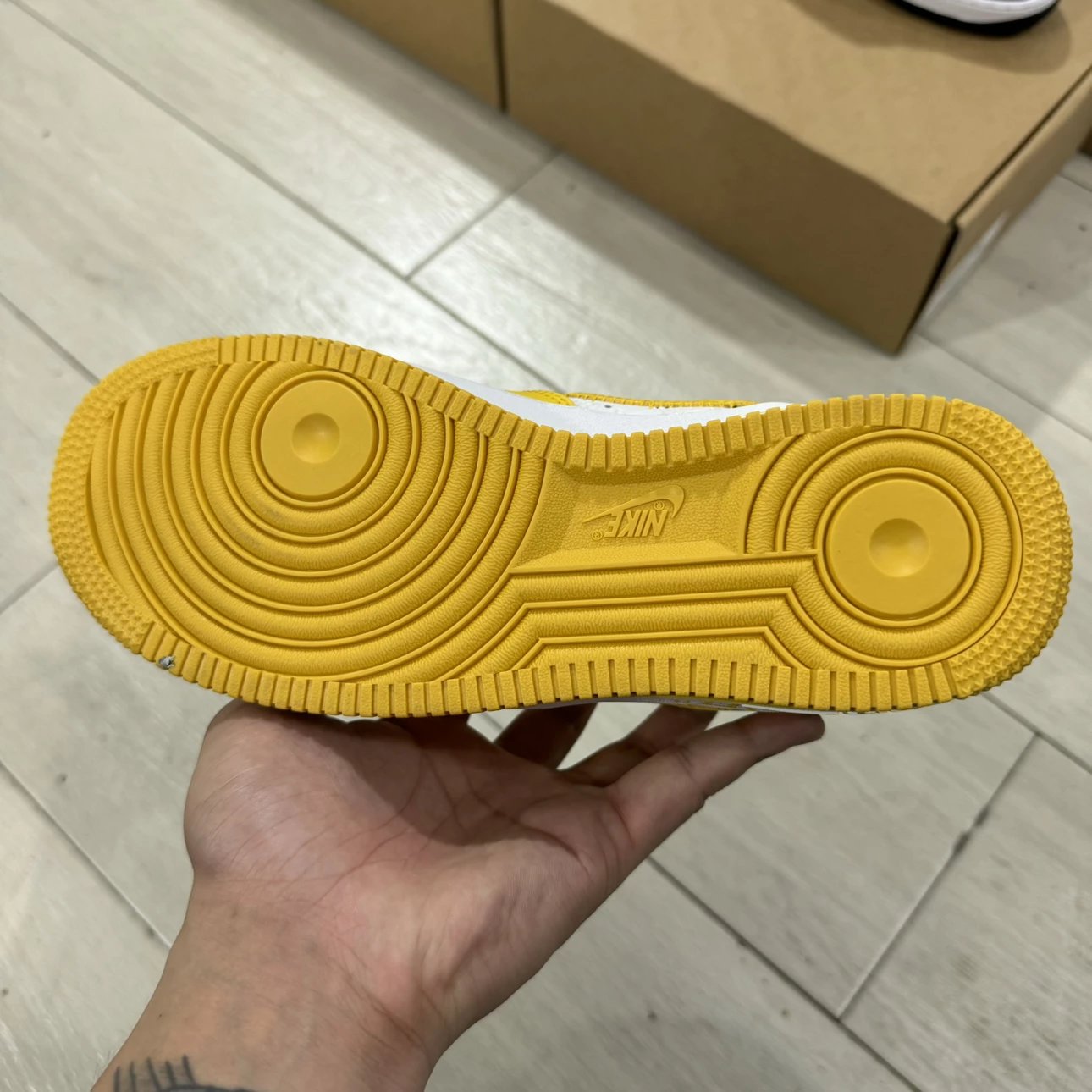 AF1 x LV Yellow