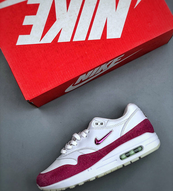 Air Max 1 Valentine's Day