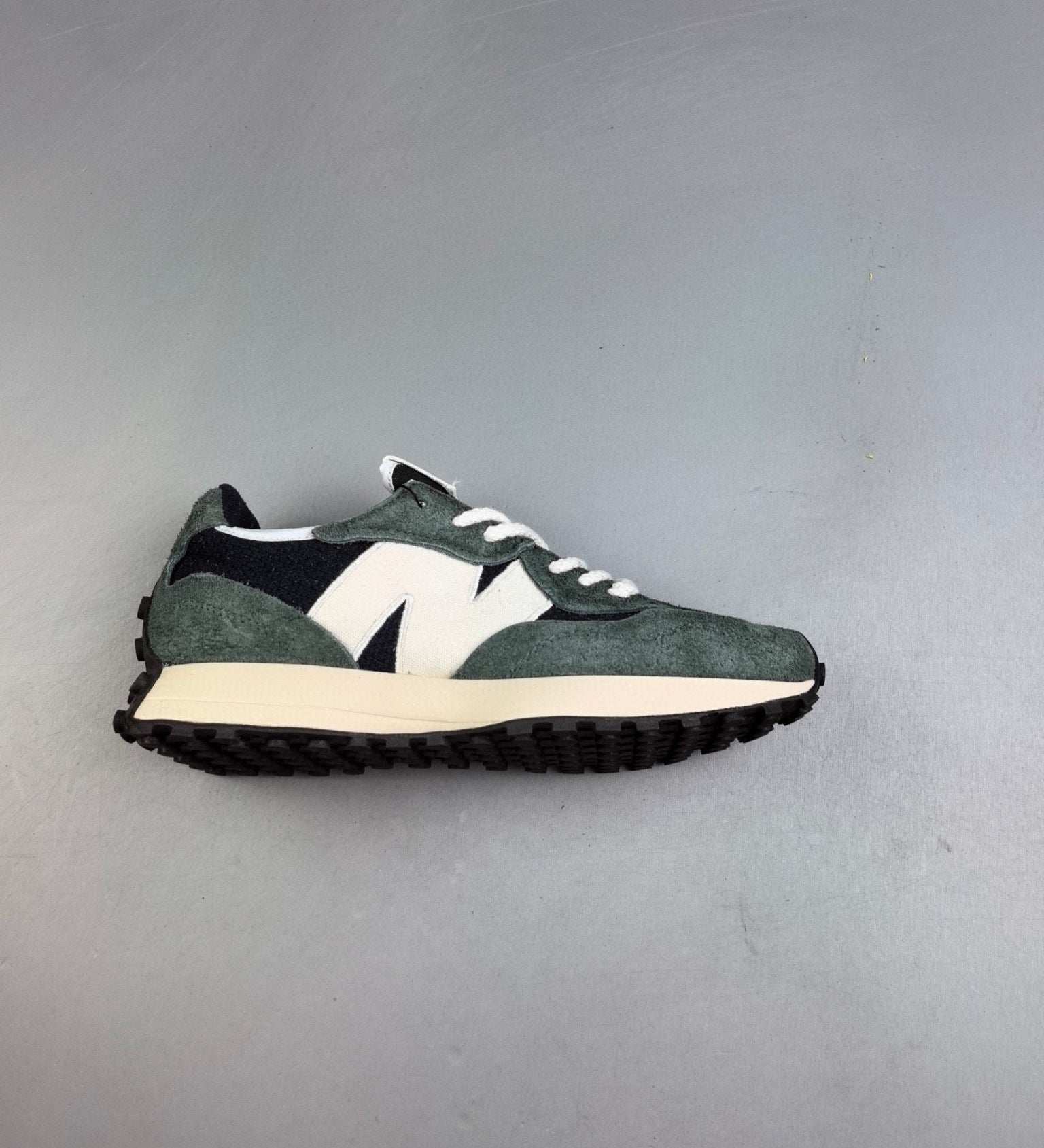 327 Green Dark and Black