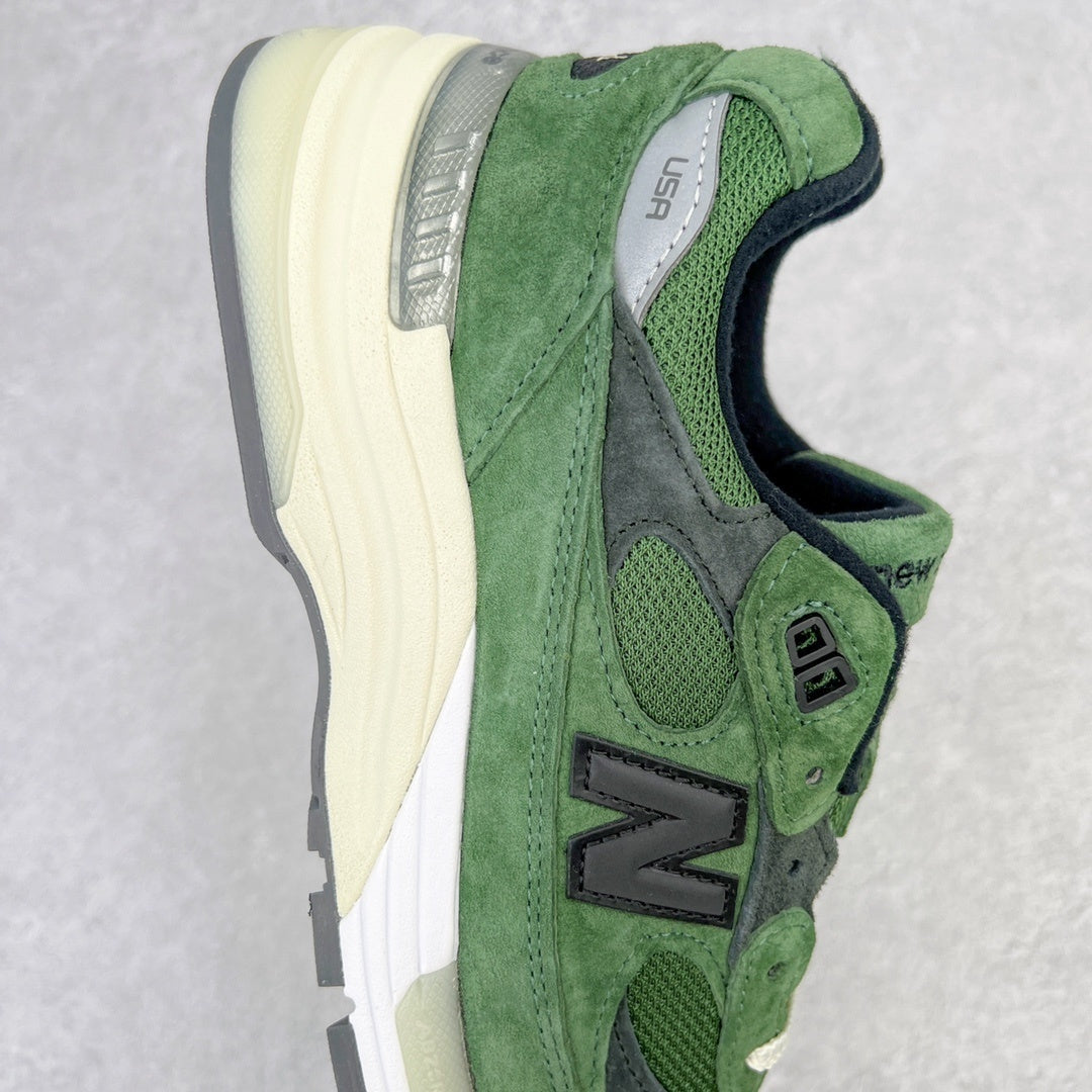 992 Forest Green / Black