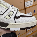 Trainer White and Black
