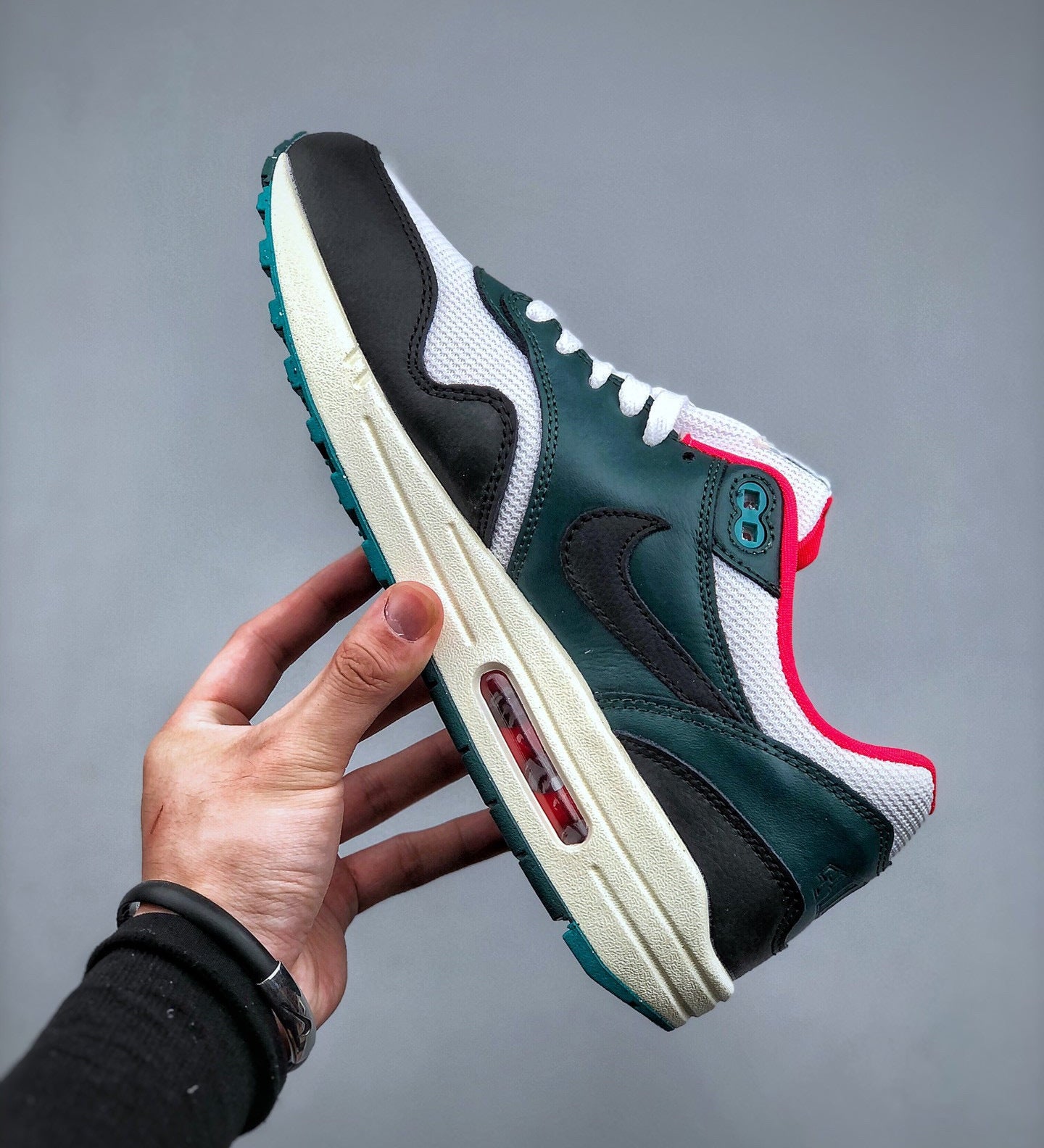 Air Max 1 LeBron James Liverpool F.C