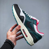 Air Max 1 LeBron James Liverpool F.C