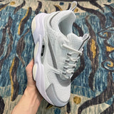 B22 White