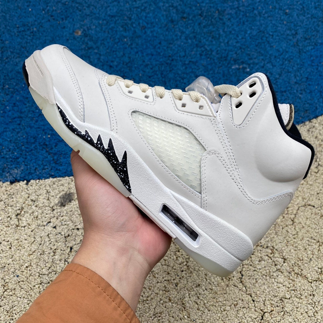 AJ 5 Sail