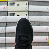 Air Zoom Structure 23 Black/White