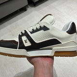 Trainer White and Black