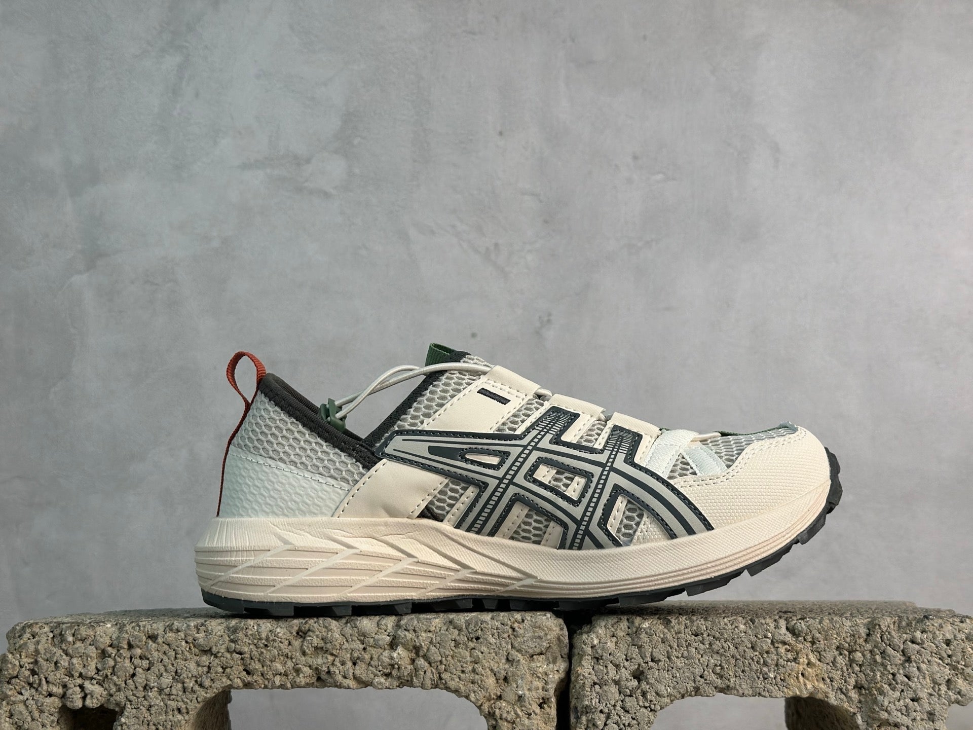 GEL-SONOMA TR White