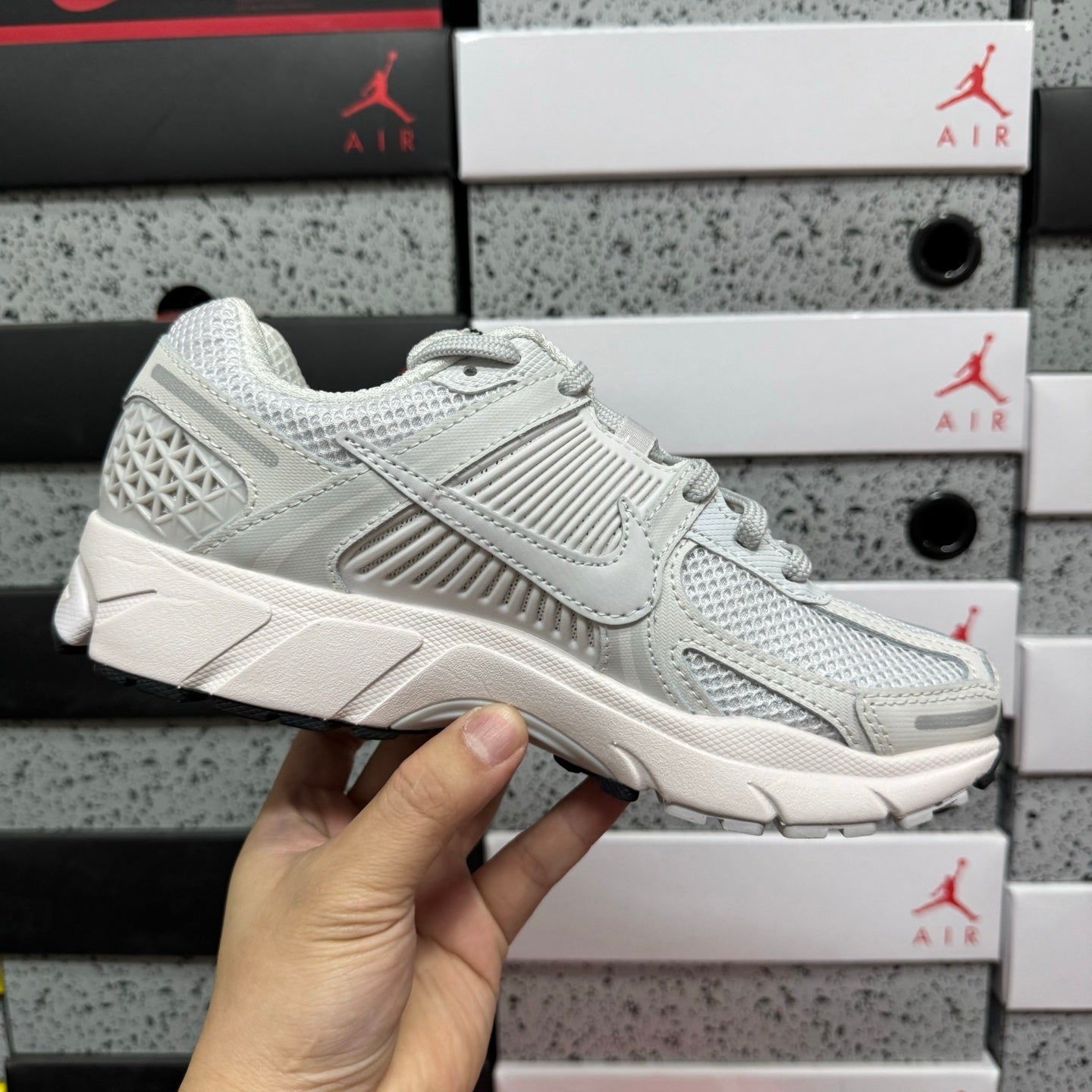 Vomero 5 Wast Grey