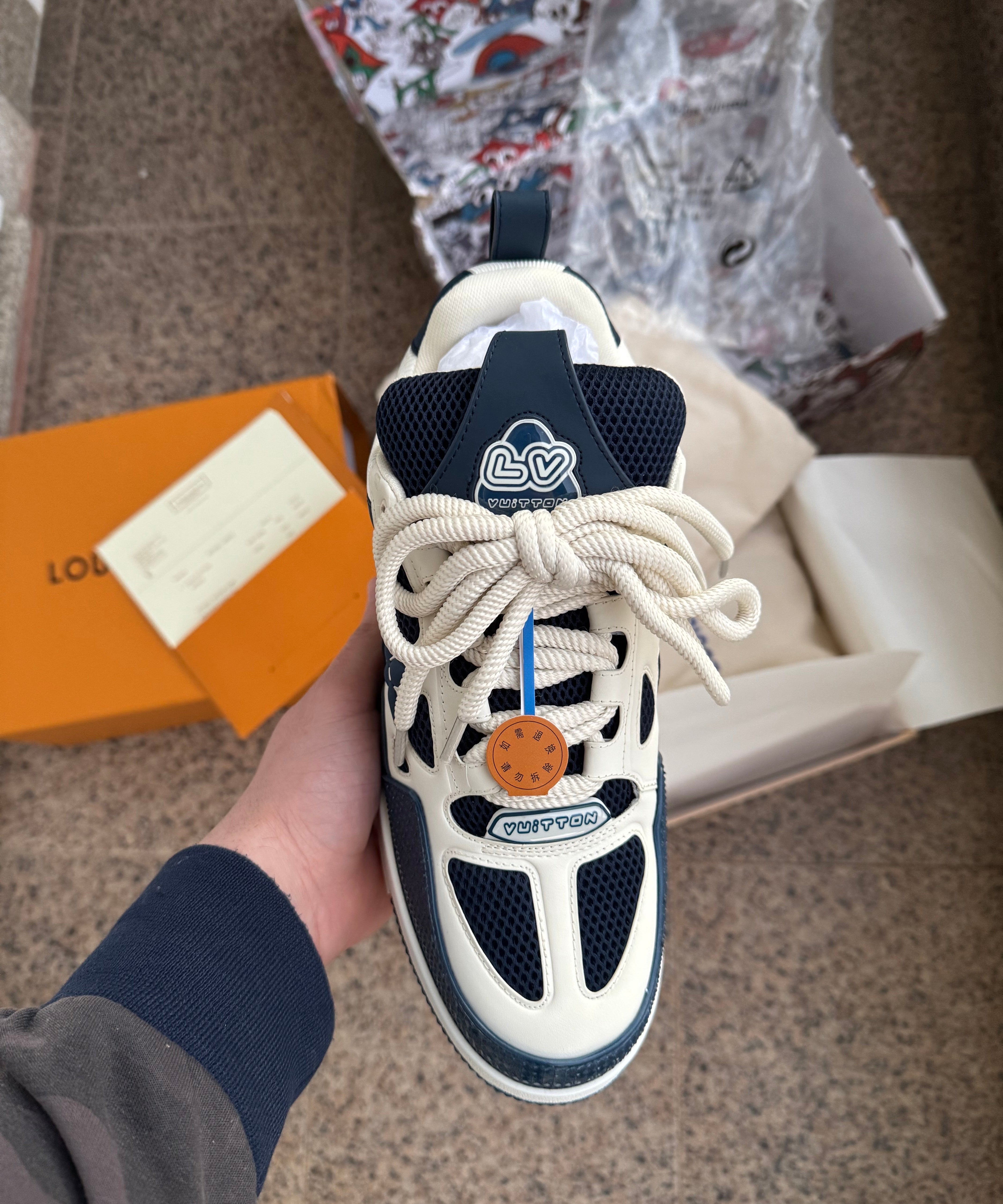 Skate Blue