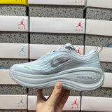Vomero Plus Football Grey