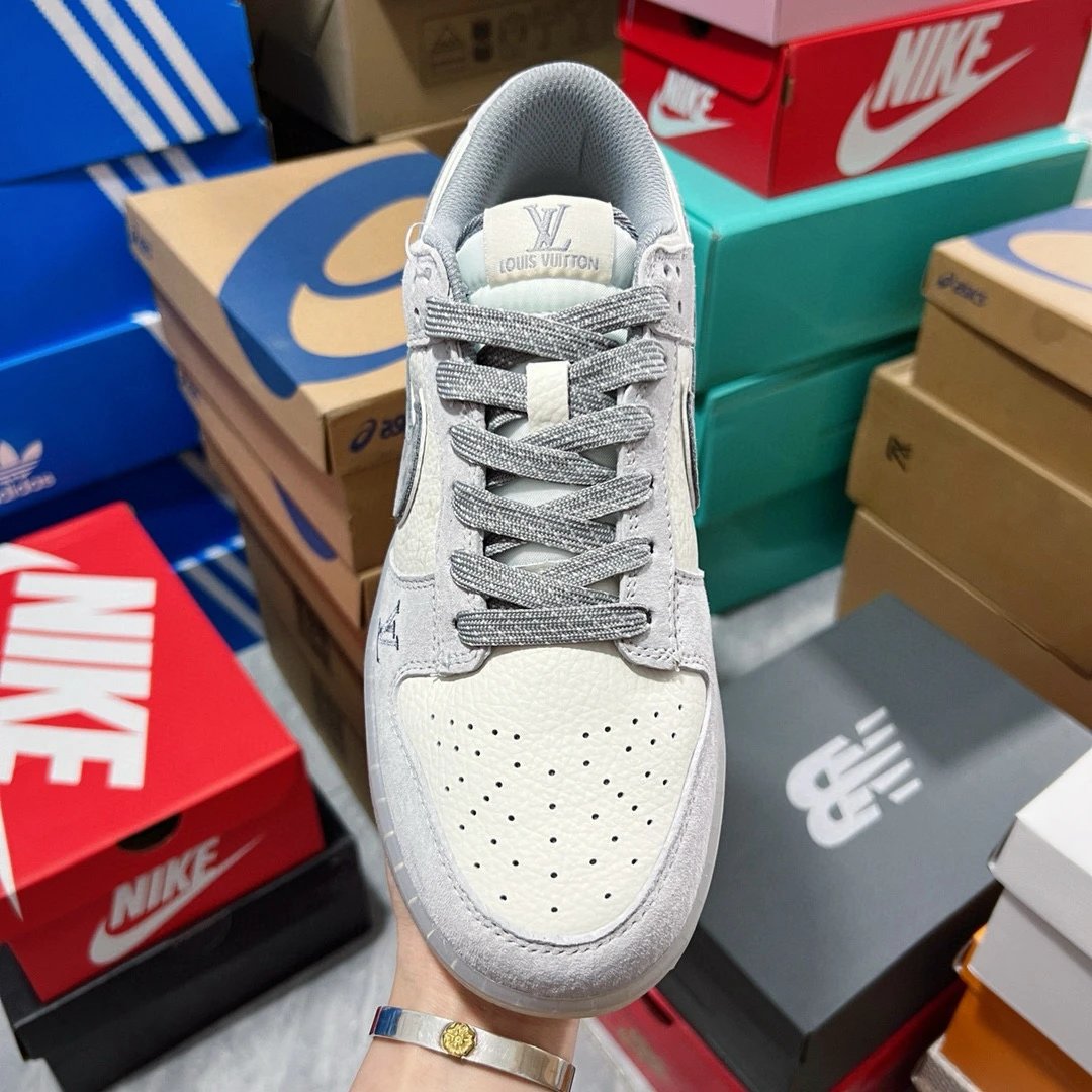 Low Grey LV