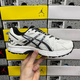 GEL-KAHANA 8 Black and White