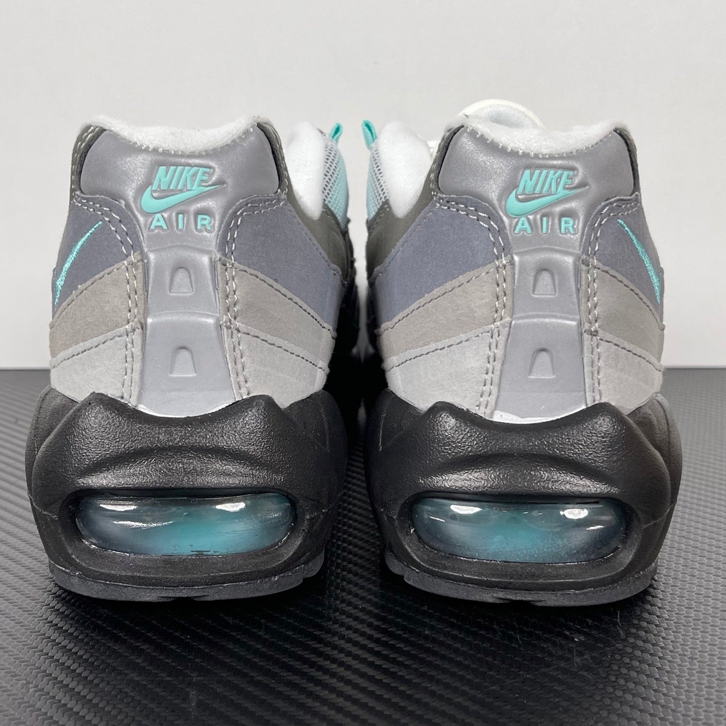95 Hyper Turquoise