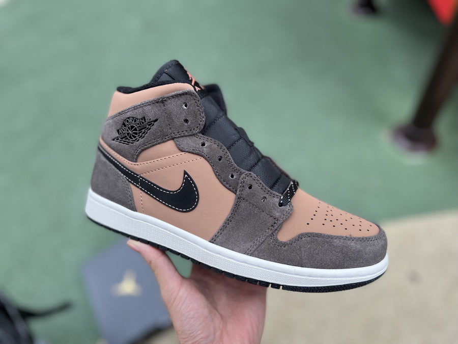 AJ1 MID Dark Chocolate