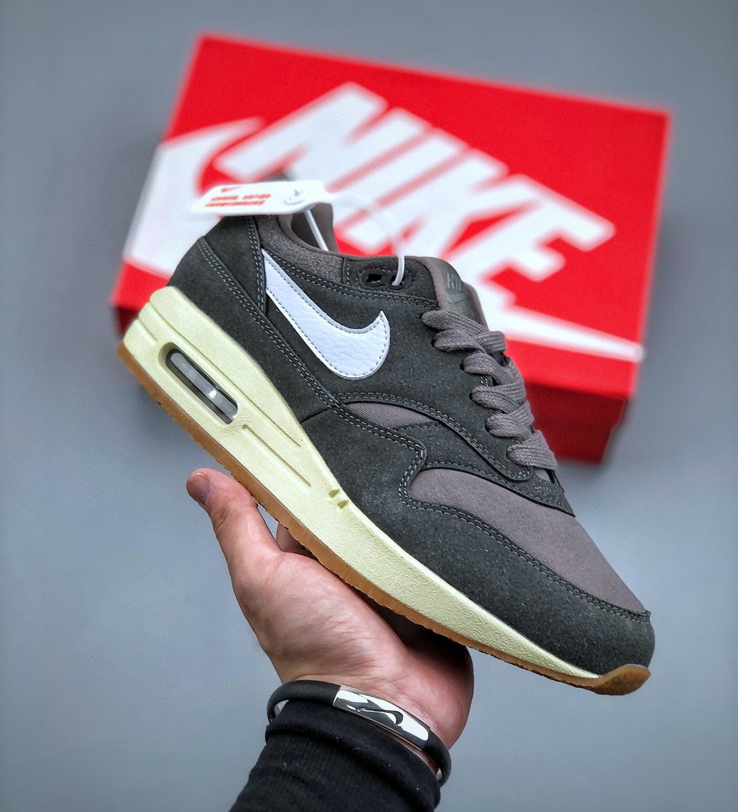 Air Max 1 Premium Crepe Soft Grey
