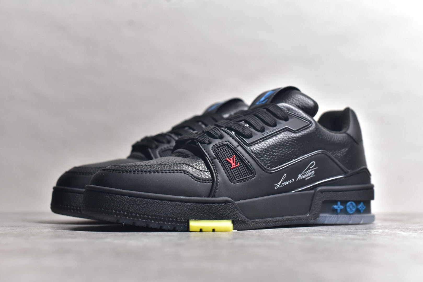Trainer Black