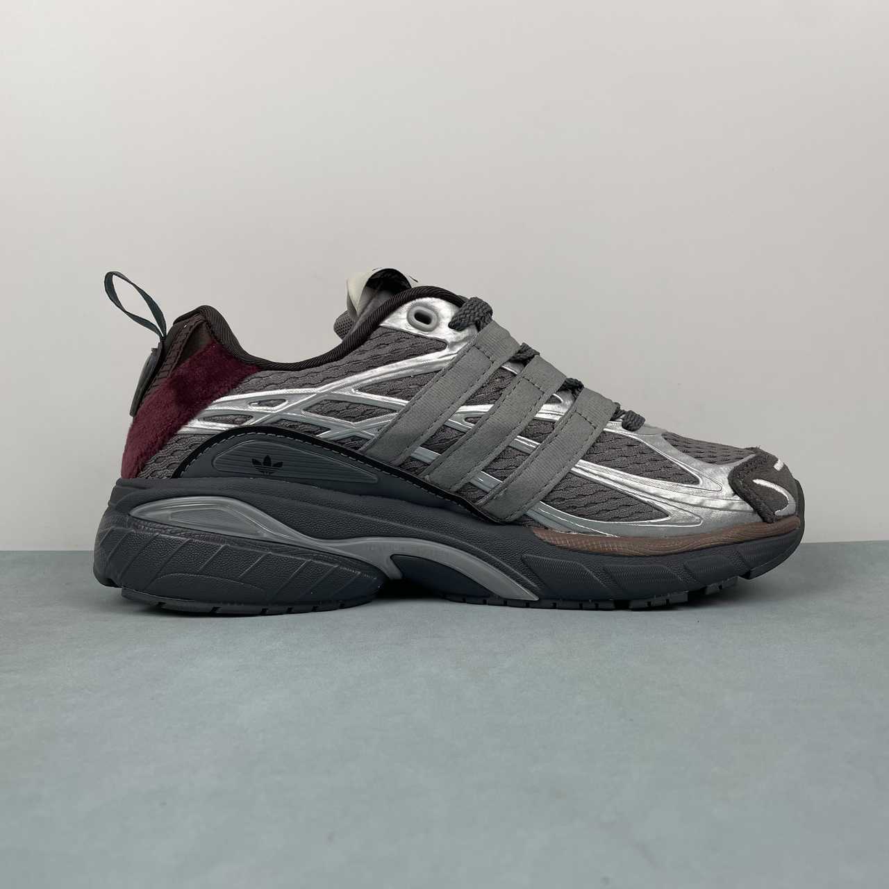 AD Adistar Cushion SFTM Silver Grey