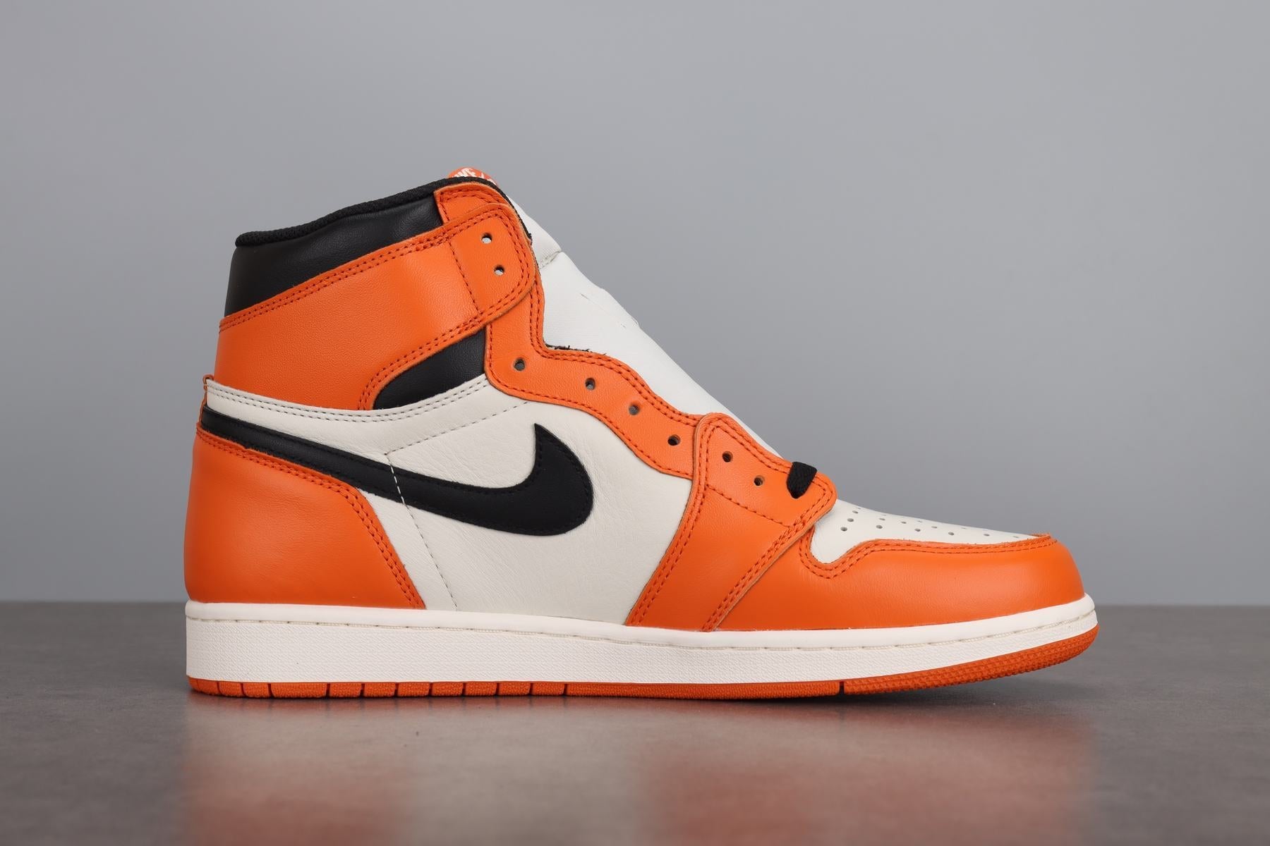 AJ1 High Obsidian Orange